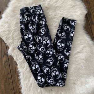 Divided skull leggings